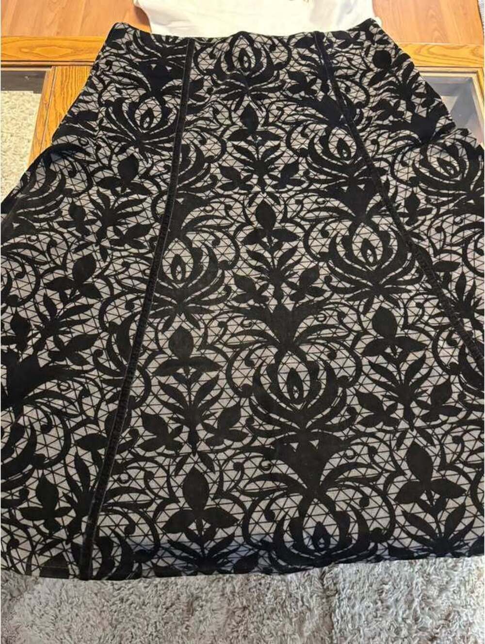East 5th Black Flocked Damask Skirt Size 10